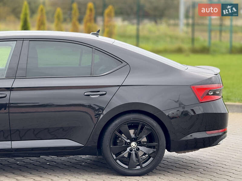 Лифтбек Skoda Superb 2021 в Луцке