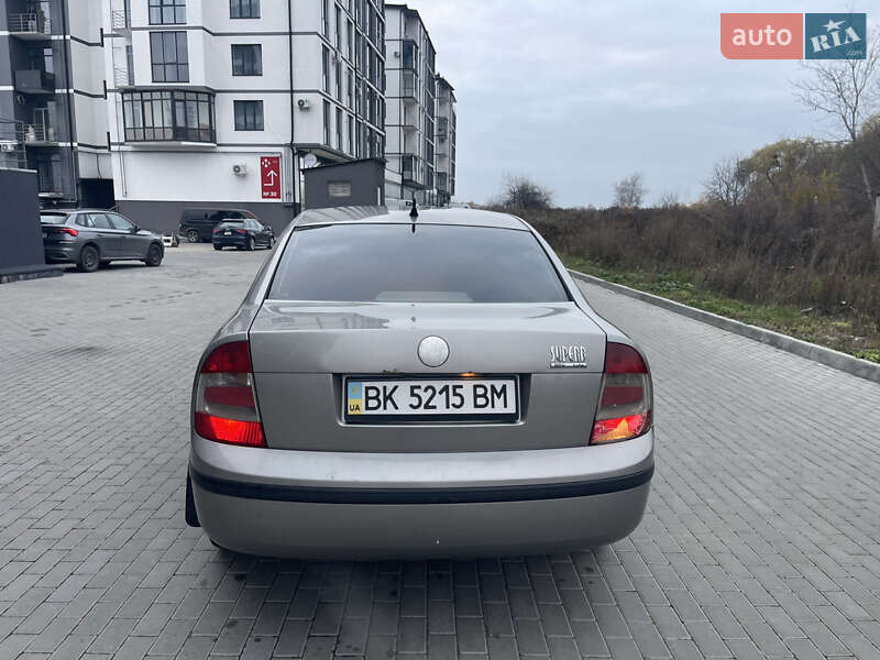 Ліфтбек Skoda Superb 2007 в Рівному
