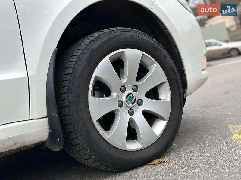 Лифтбек Skoda Superb 2012 в Виннице фото 12 Лифтбек Skoda Superb 2012 в Виннице