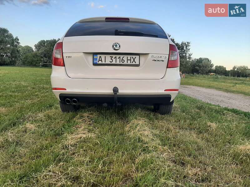 Универсал Skoda Superb 2012 в Киеве