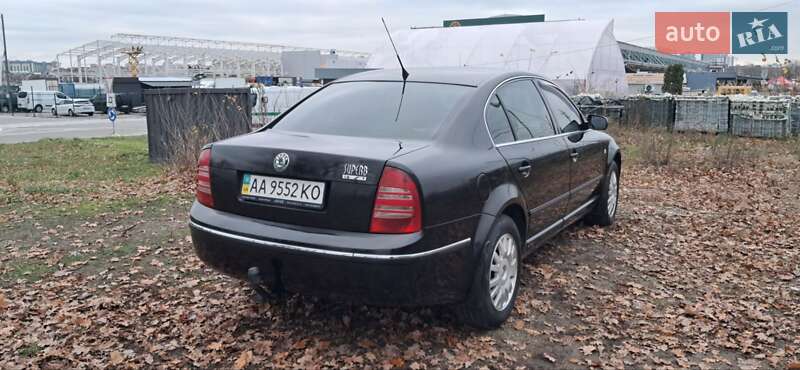 Ліфтбек Skoda Superb 2004 в Києві