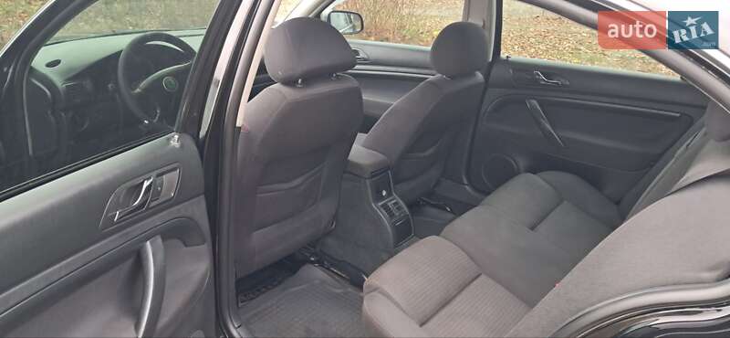 Ліфтбек Skoda Superb 2004 в Києві