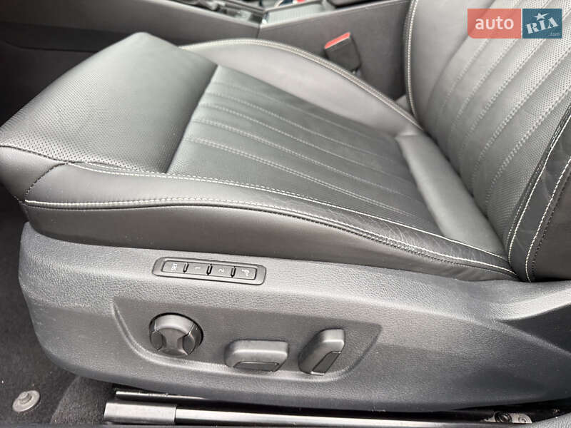 Універсал Skoda Superb 2021 в Сваляві