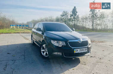 Ліфтбек Skoda Superb 2009 в Кореці