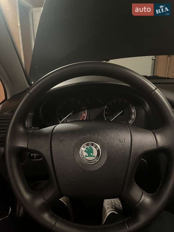 Ліфтбек Skoda Superb 2007 в Рівному фото 13 Ліфтбек Skoda Superb 2007 в Рівному