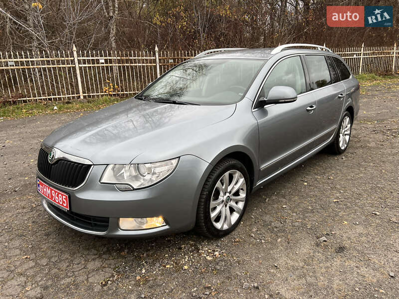 Универсал Skoda Superb 2010 в Луцке