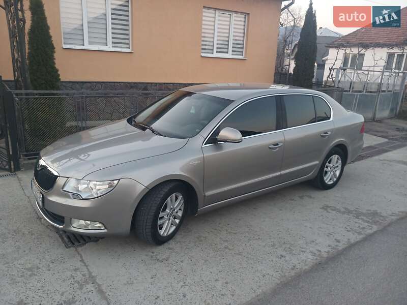 Skoda Superb 2012 Skoda Superb 2012