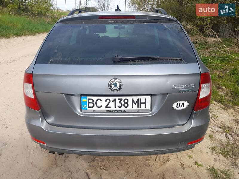 Универсал Skoda Superb 2012 в Львове фото 3 Универсал Skoda Superb 2012 в Львове
