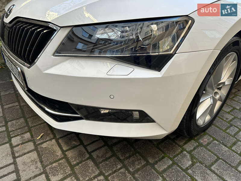 Універсал Skoda Superb 2016 в Івано-Франківську
