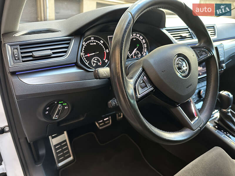 Універсал Skoda Superb 2016 в Івано-Франківську