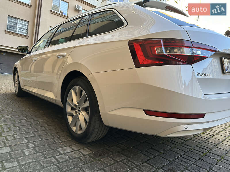 Універсал Skoda Superb 2016 в Івано-Франківську