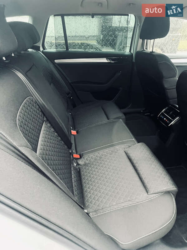 Универсал Skoda Superb 2021 в Луцке