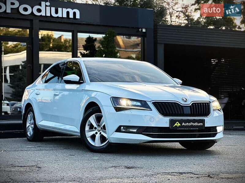 Ліфтбек Skoda Superb 2019 в Києві