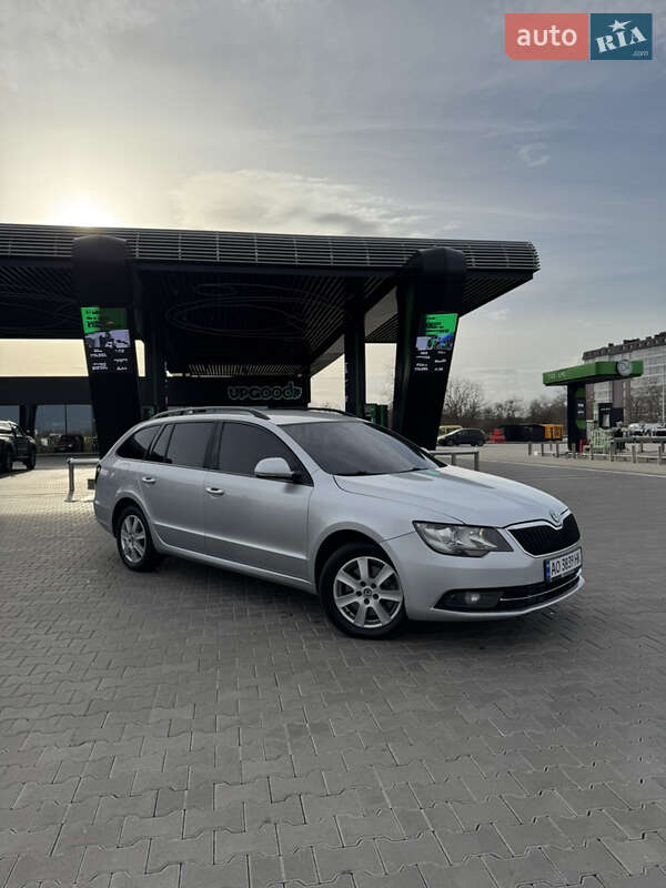 Универсал Skoda Superb 2014 в Львове фото 3 Универсал Skoda Superb 2014 в Львове