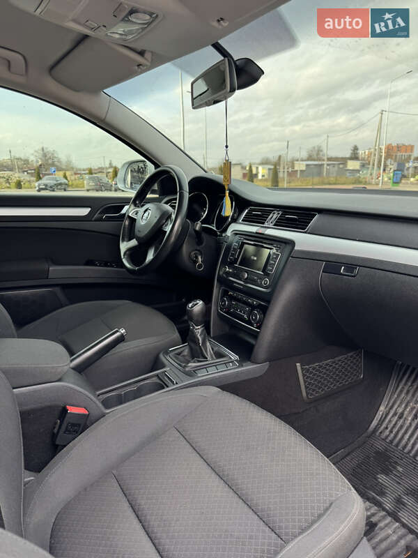 Универсал Skoda Superb 2014 в Львове фото 17 Универсал Skoda Superb 2014 в Львове
