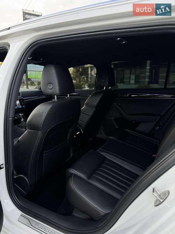Універсал Skoda Superb 2020 в Виноградові