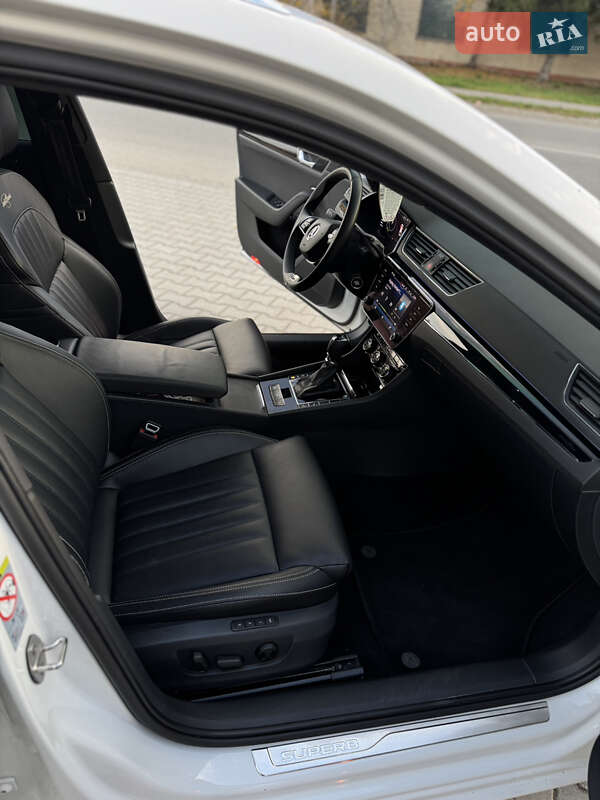 Універсал Skoda Superb 2020 в Виноградові