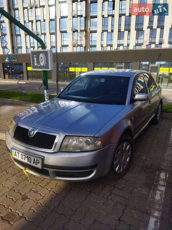 Лифтбек Skoda Superb 2006 в Тлумаче