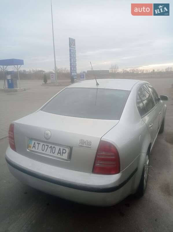 Лифтбек Skoda Superb 2006 в Тлумаче