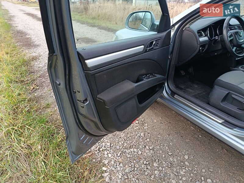 Лифтбек Skoda Superb 2012 в Переяславе