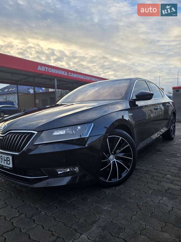 Лифтбек Skoda Superb 2016 в Мукачево