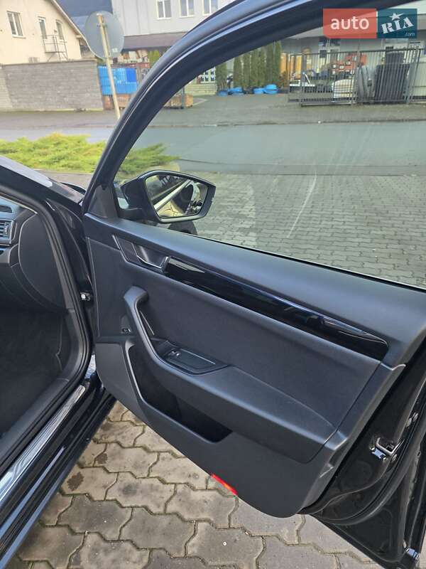 Лифтбек Skoda Superb 2016 в Мукачево