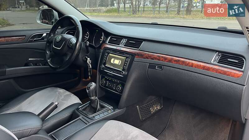 Лифтбек Skoda Superb 2012 в Николаеве