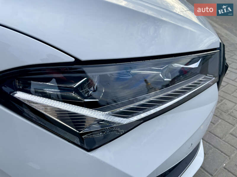 Ліфтбек Skoda Superb 2024 в Дніпрі фото 38 Ліфтбек Skoda Superb 2024 в Дніпрі