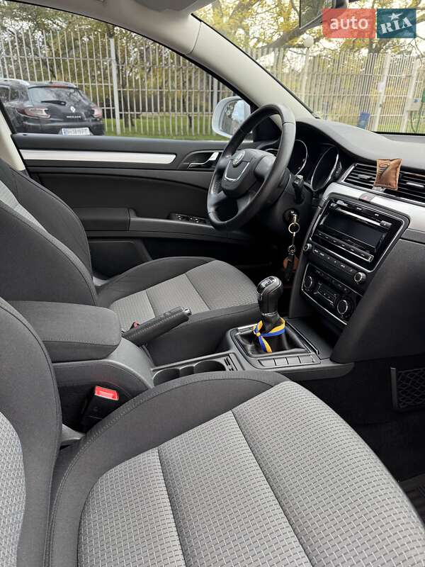 Лифтбек Skoda Superb 2012 в Одессе