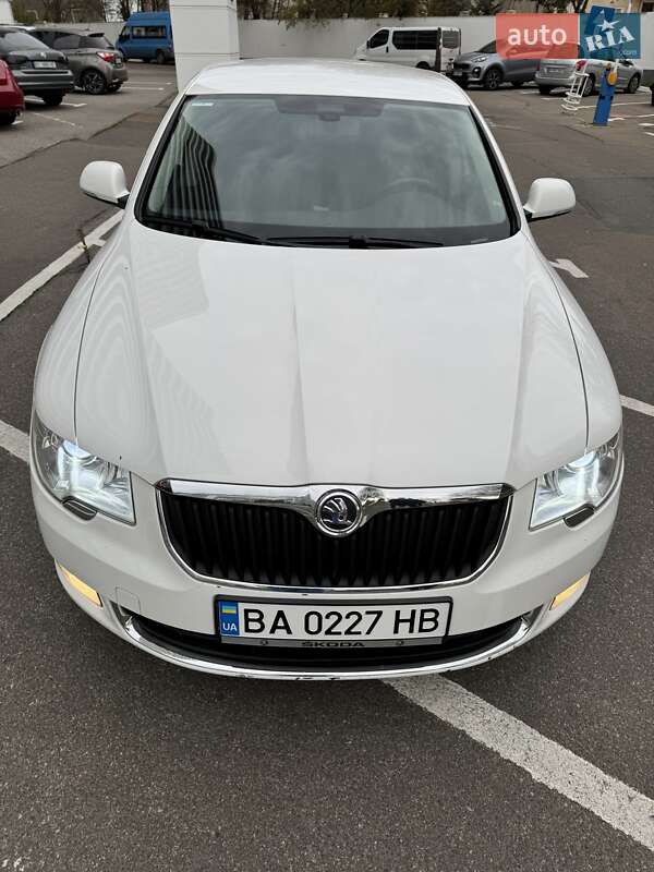 Лифтбек Skoda Superb 2012 в Одессе