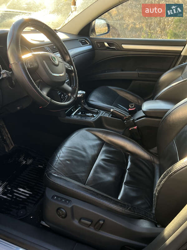 Универсал Skoda Superb 2011 в Тернополе