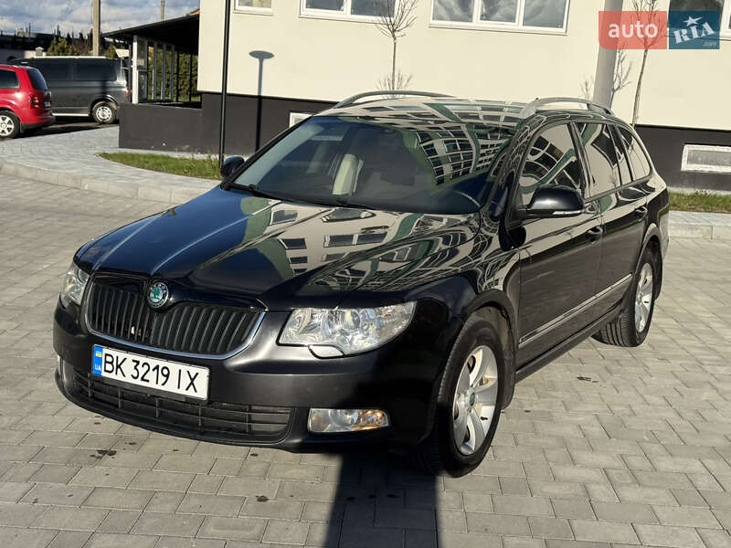 Универсал Skoda Superb 2012 в Вараше фото 33 Универсал Skoda Superb 2012 в Вараше