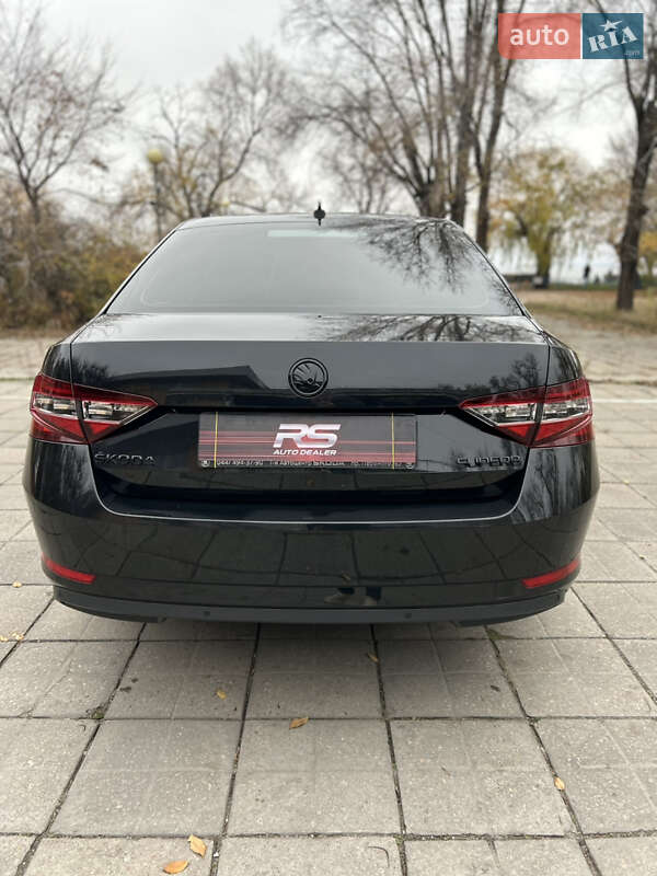 Ліфтбек Skoda Superb 2017 в Запоріжжі