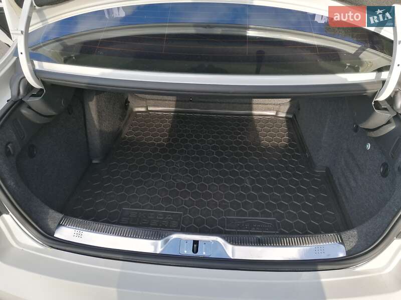 Лифтбек Skoda Superb 2013 в Харькове