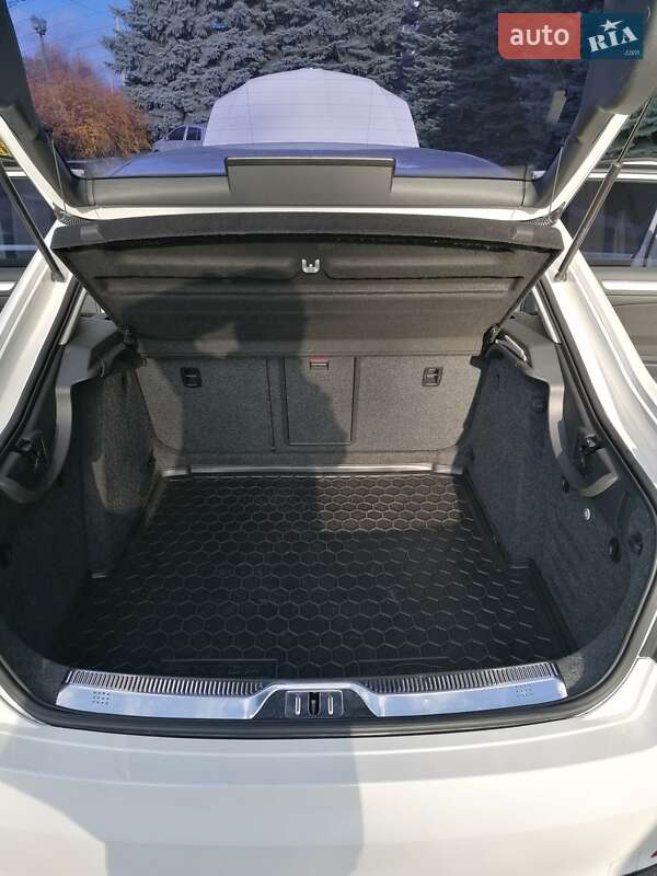 Лифтбек Skoda Superb 2013 в Харькове