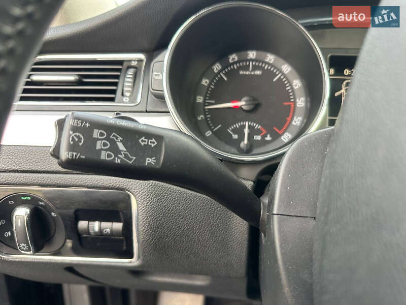 Универсал Skoda Superb 2012 в Львове фото 21 Универсал Skoda Superb 2012 в Львове