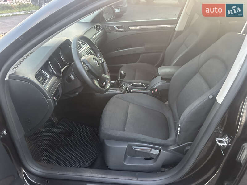 Ліфтбек Skoda Superb 2013 в Львові