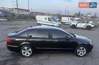 Лифтбек Skoda Superb 2013 в Львове