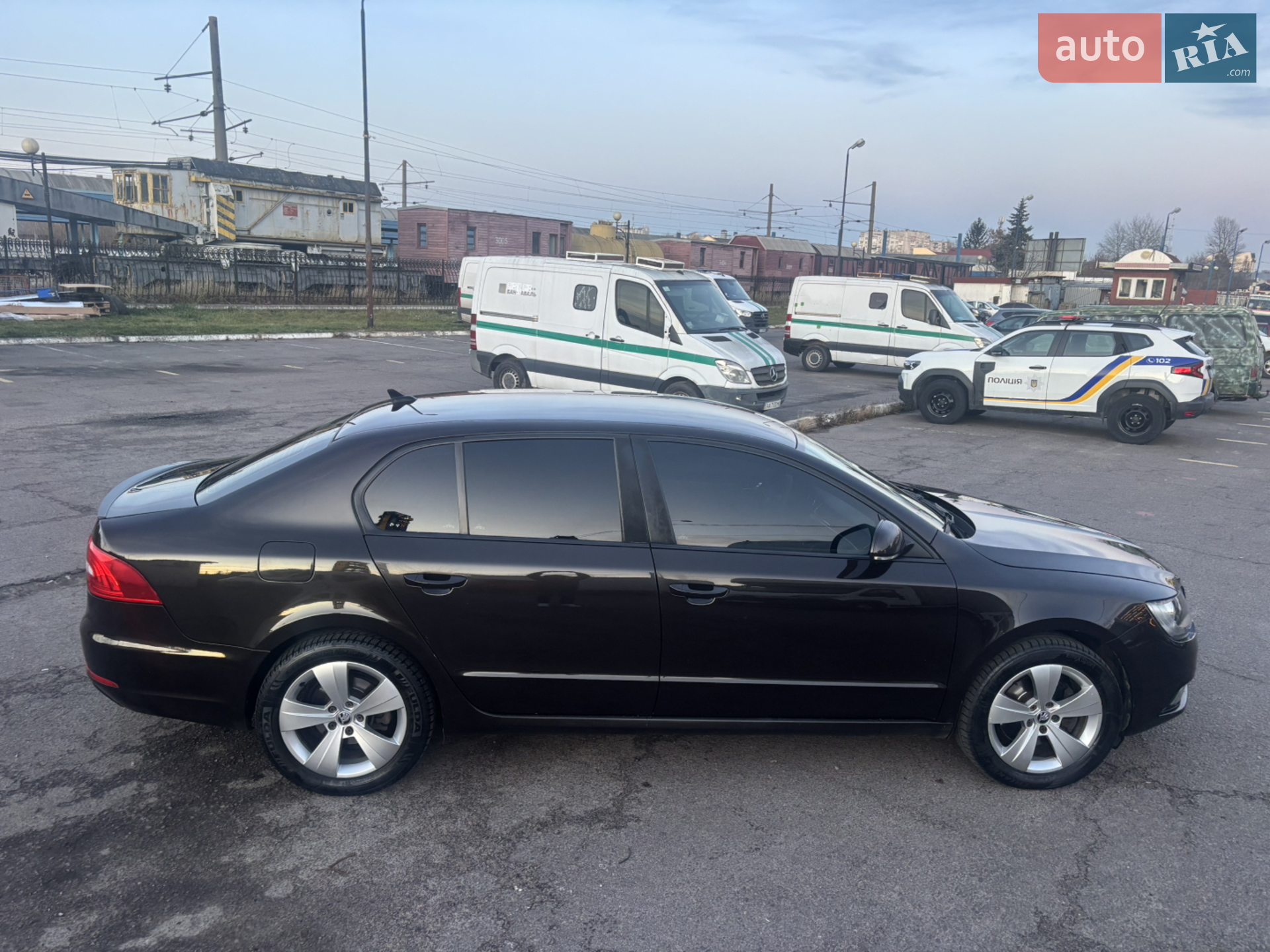 2013 Skoda Superb - мініатюра 27