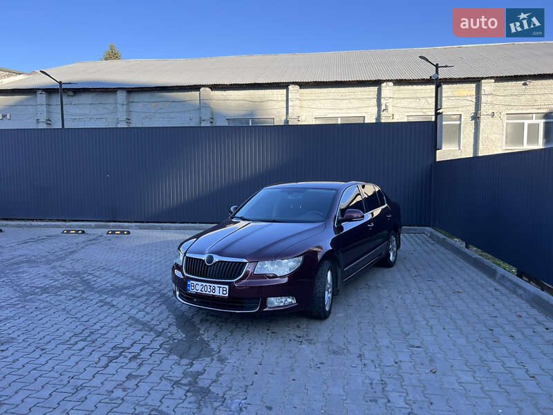 Ліфтбек Skoda Superb 2010 в Львові