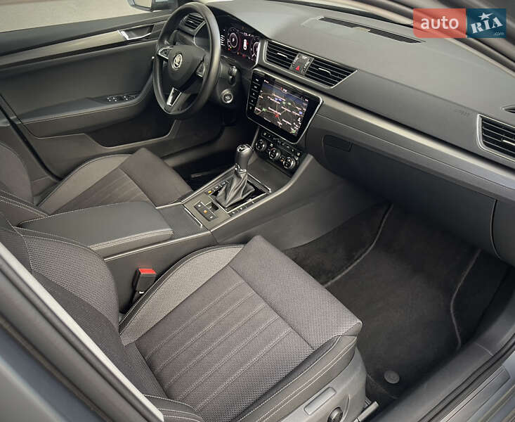 Универсал Skoda Superb 2020 в Мукачево