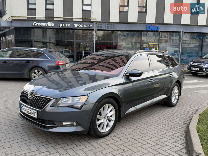 Універсал Skoda Superb 2015 в Львові