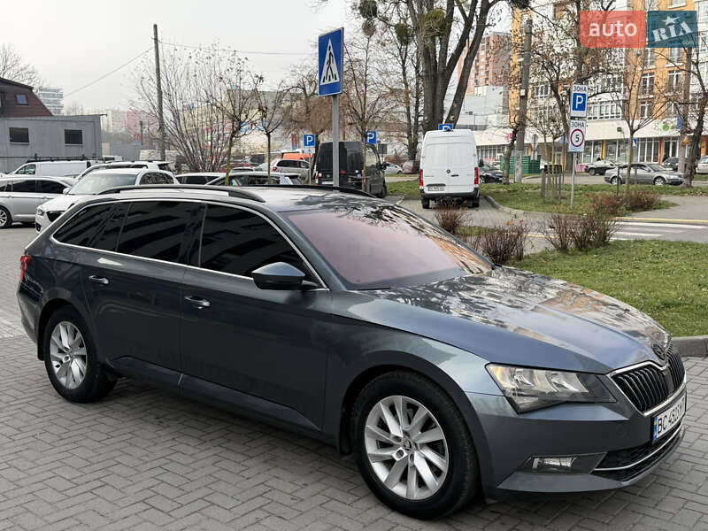 Універсал Skoda Superb 2015 в Львові