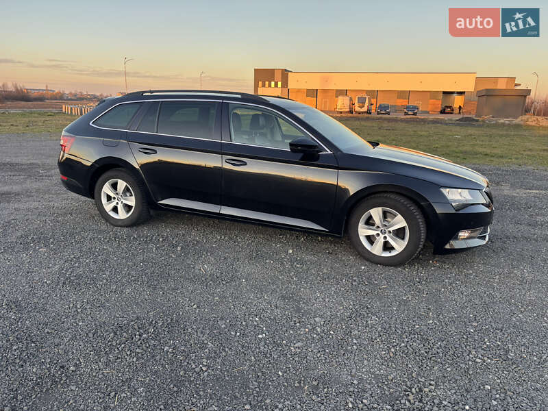 Универсал Skoda Superb 2019 в Ковеле