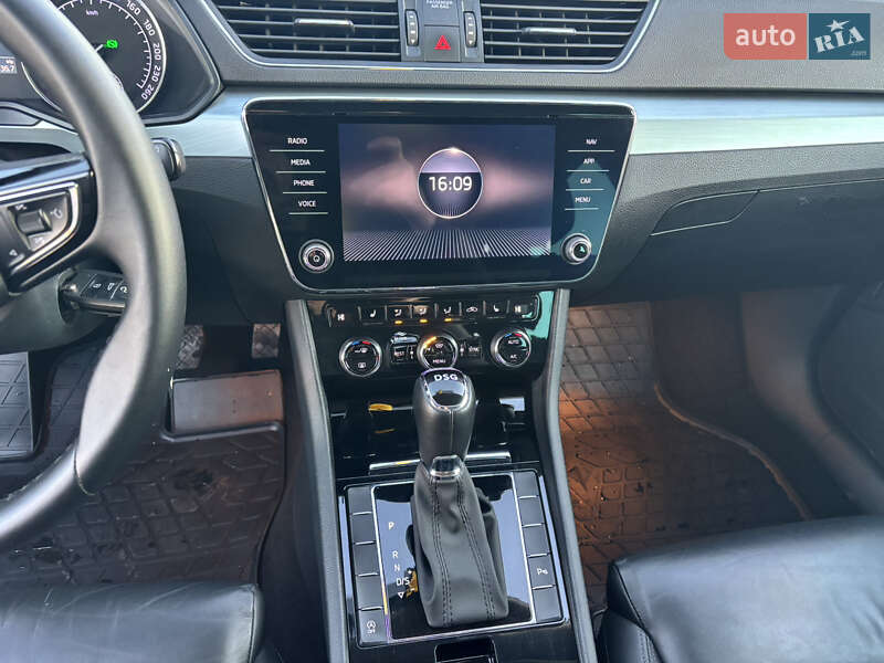 Универсал Skoda Superb 2019 в Ковеле