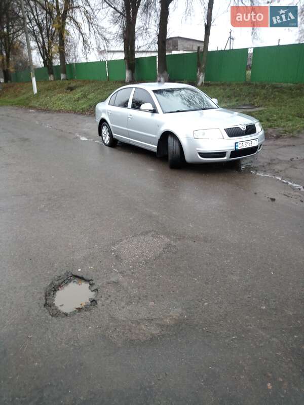 Лифтбек Skoda Superb 2008 в Умани
