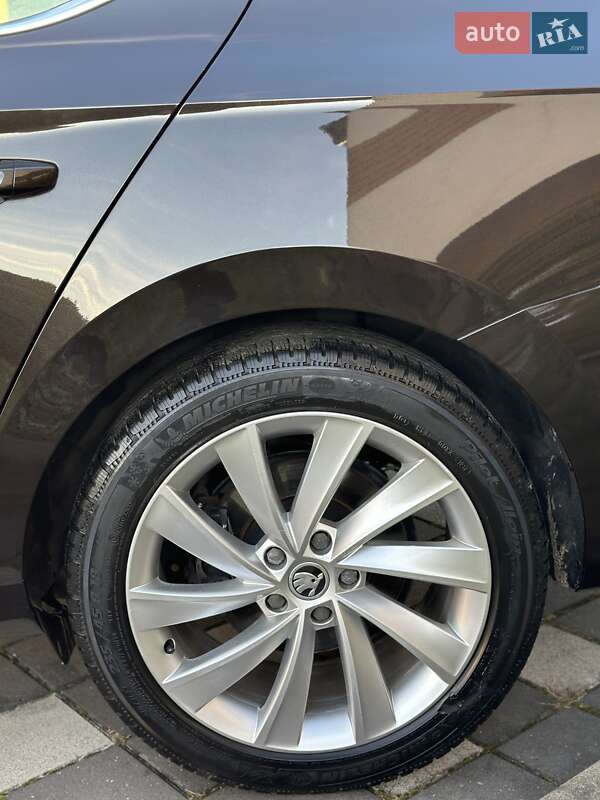 Ліфтбек Skoda Superb 2018 в Стрию