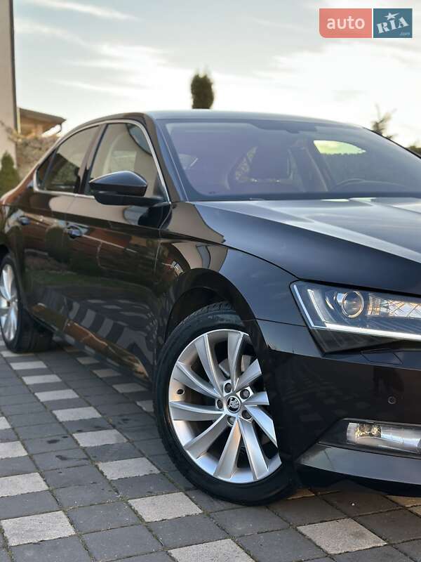 Ліфтбек Skoda Superb 2018 в Стрию