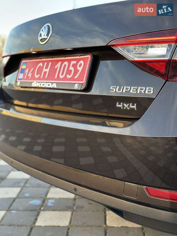 Ліфтбек Skoda Superb 2018 в Стрию