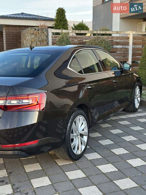 Ліфтбек Skoda Superb 2018 в Стрию